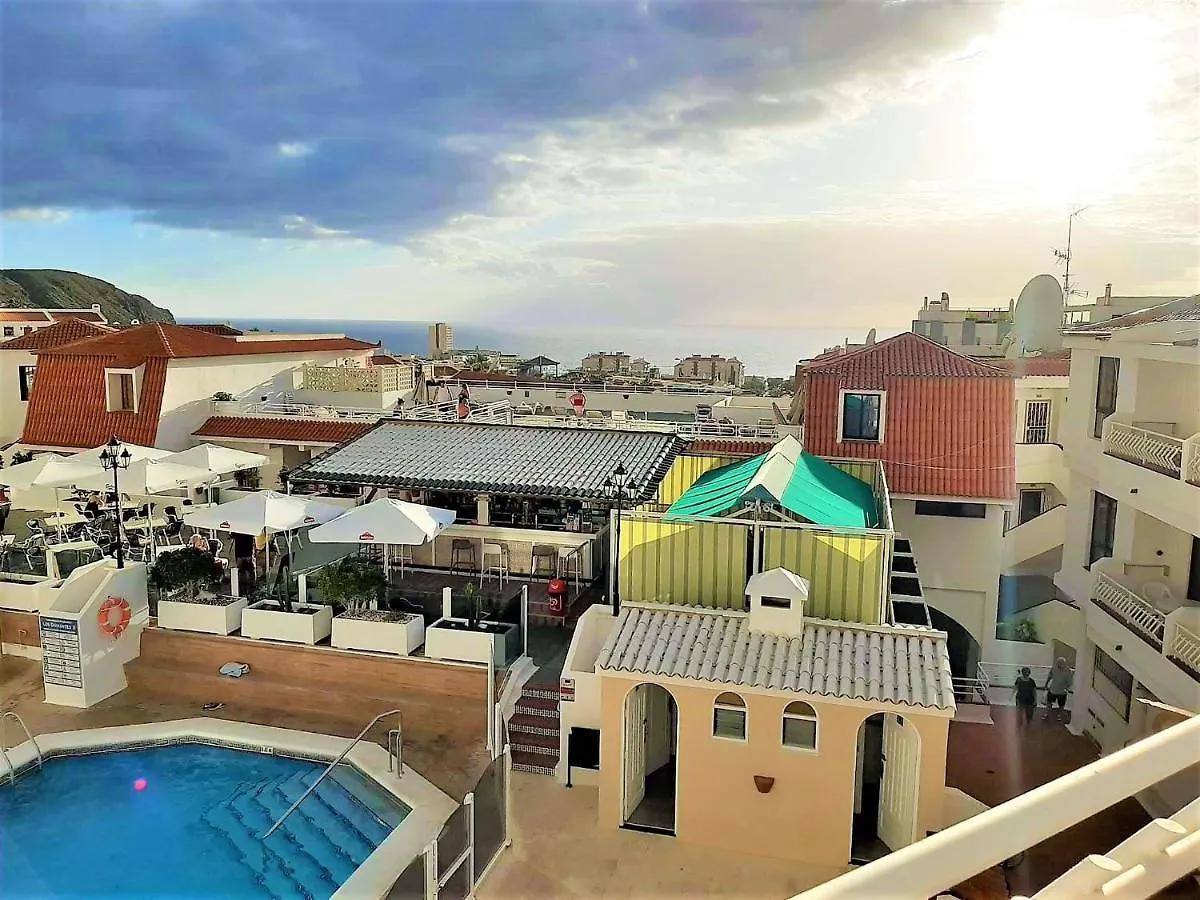Apartment Los Diamantes Arona  Spain